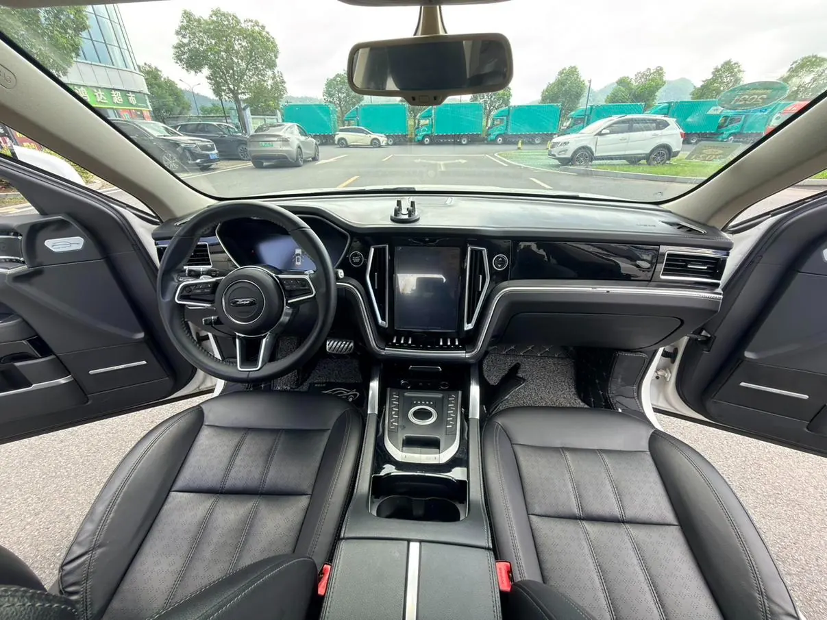 ZotyeT700 1.8T photo 11