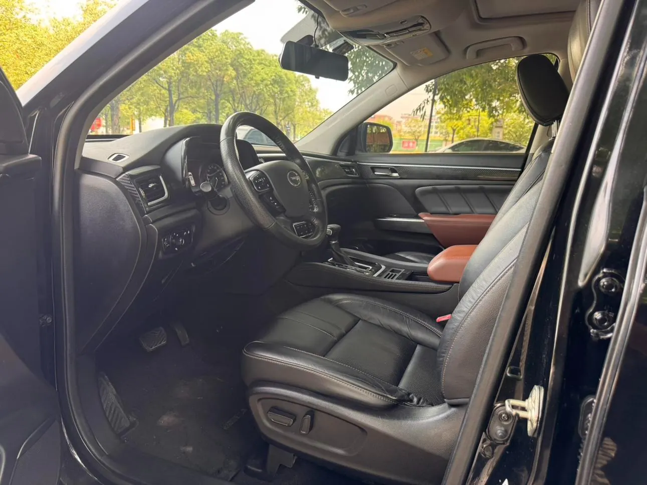 GAC Trumpchi GS8 2.0T photo 4