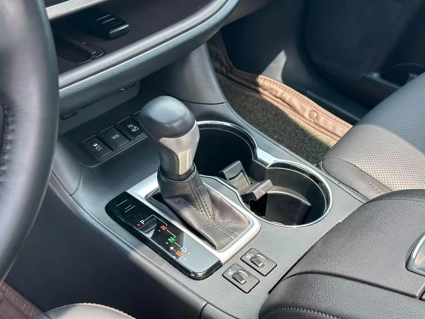 Toyota Highlander 2.0T photo 8