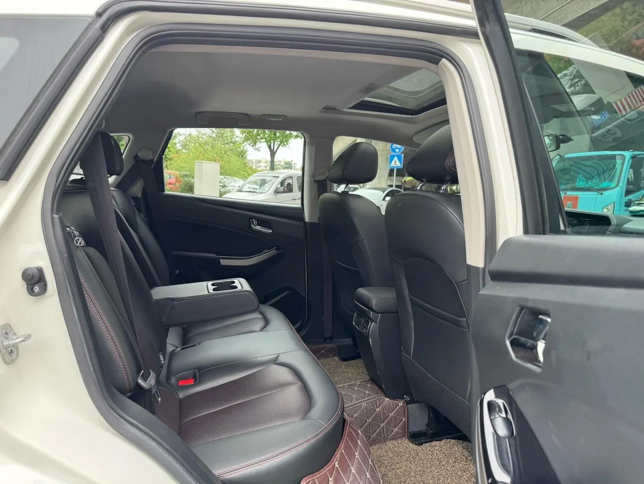 VenuciaT70 2.0L CVT photo 10