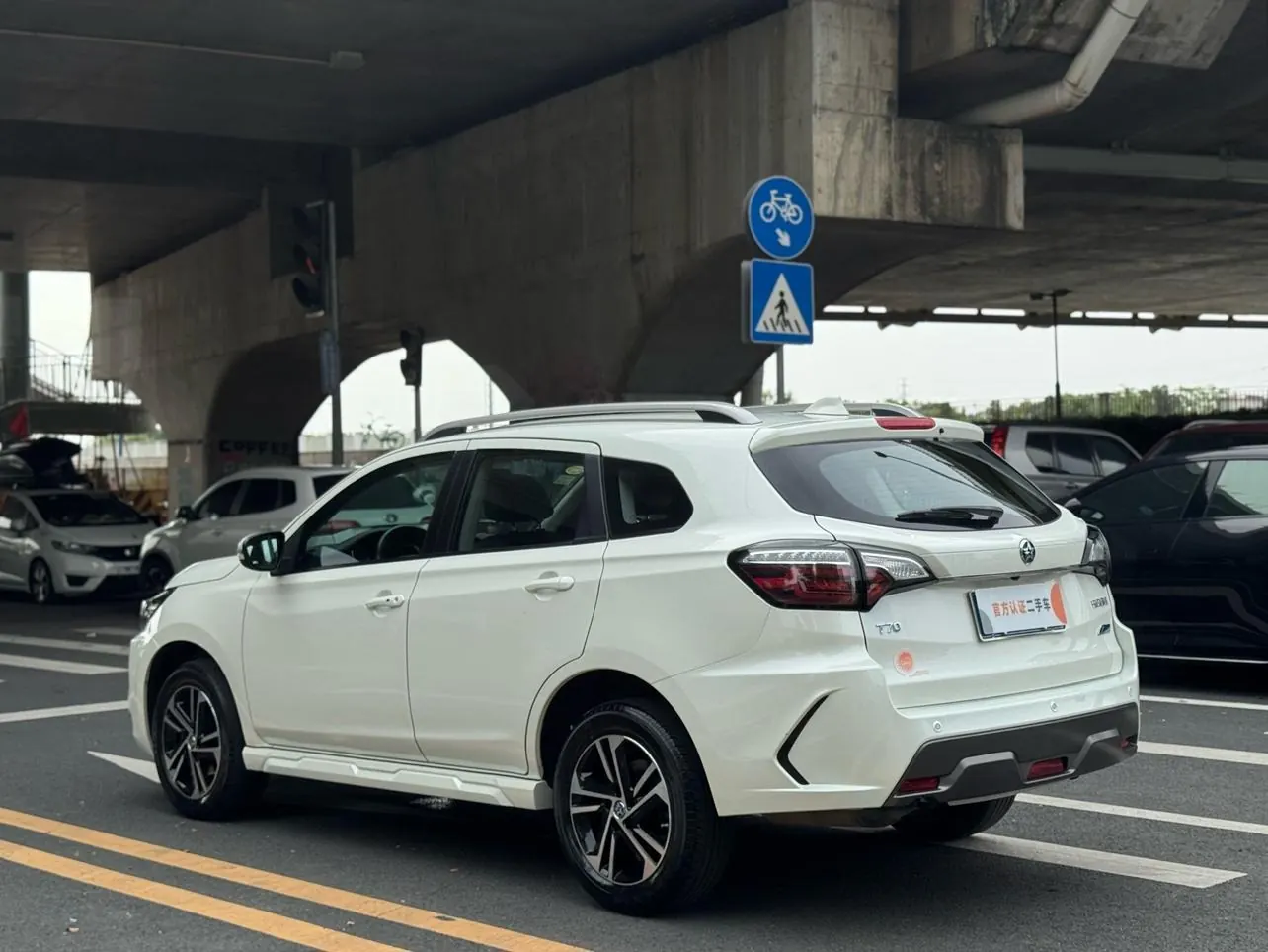 VenuciaT70 2.0L CVT photo 6