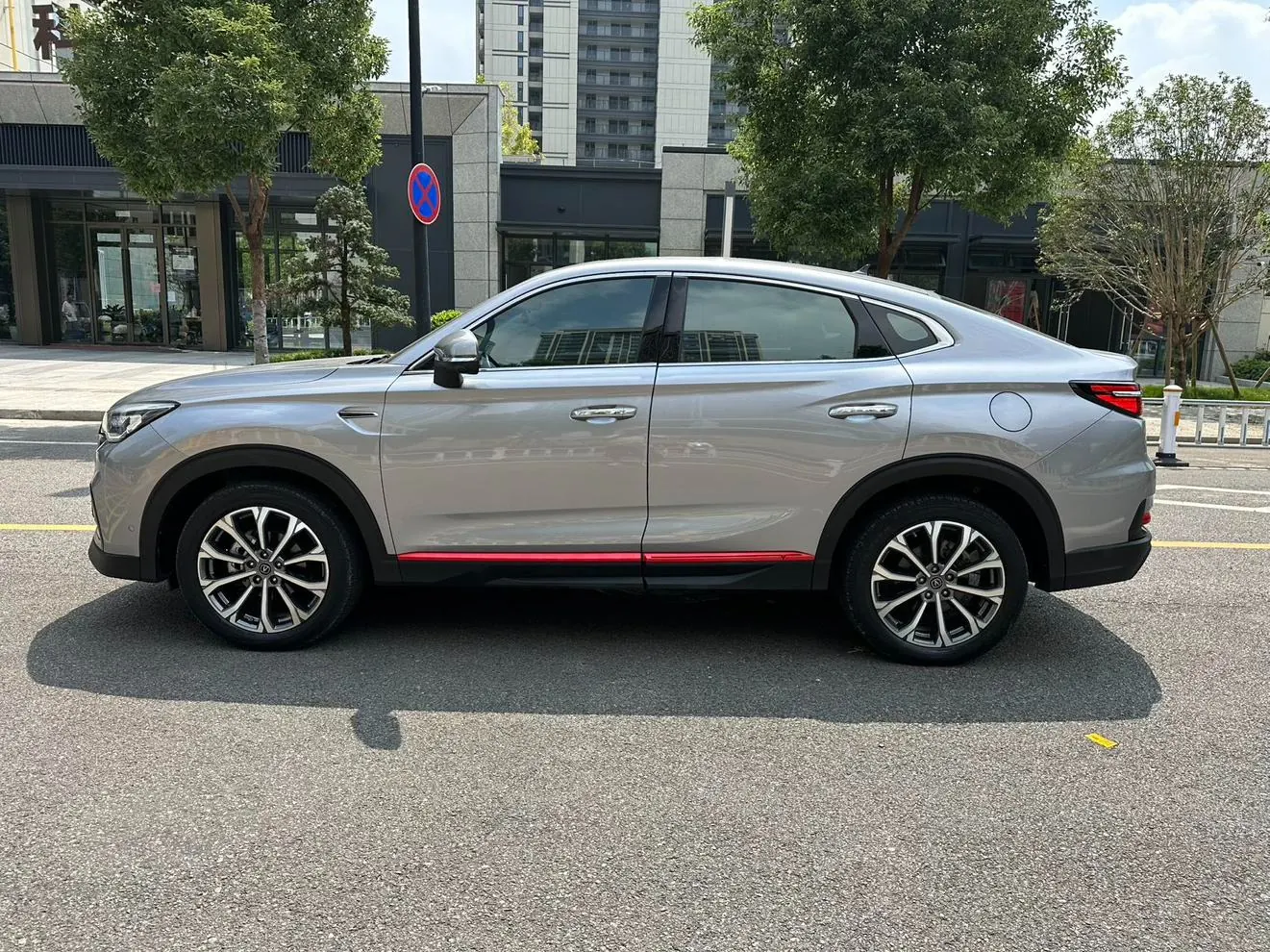 Changan CS85 COUPE 1.5T photo 10