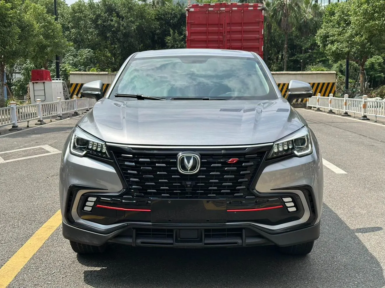 Changan CS85 COUPE 1.5T photo 2