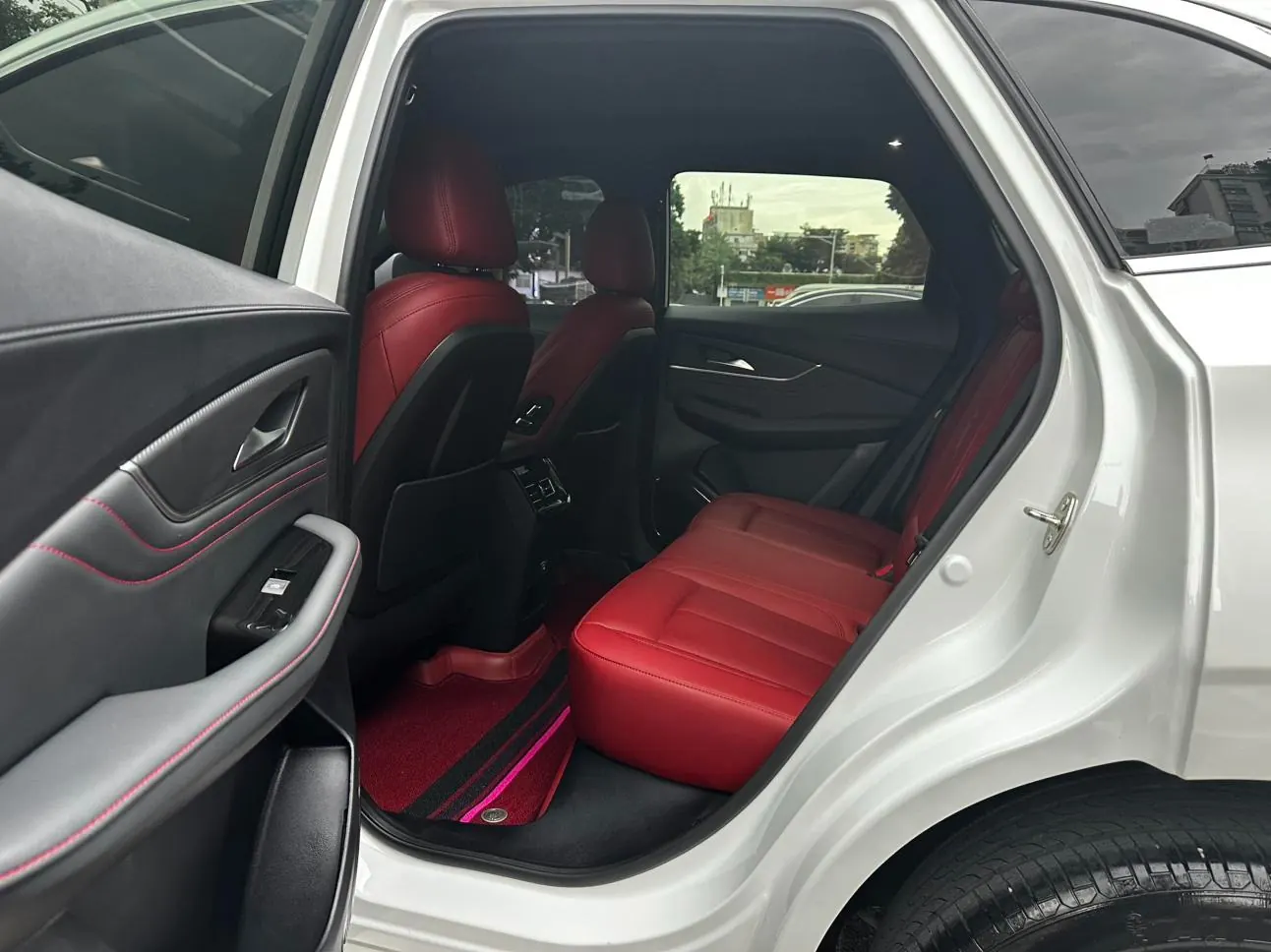 Forthing T5 EVO 1.5T photo 7