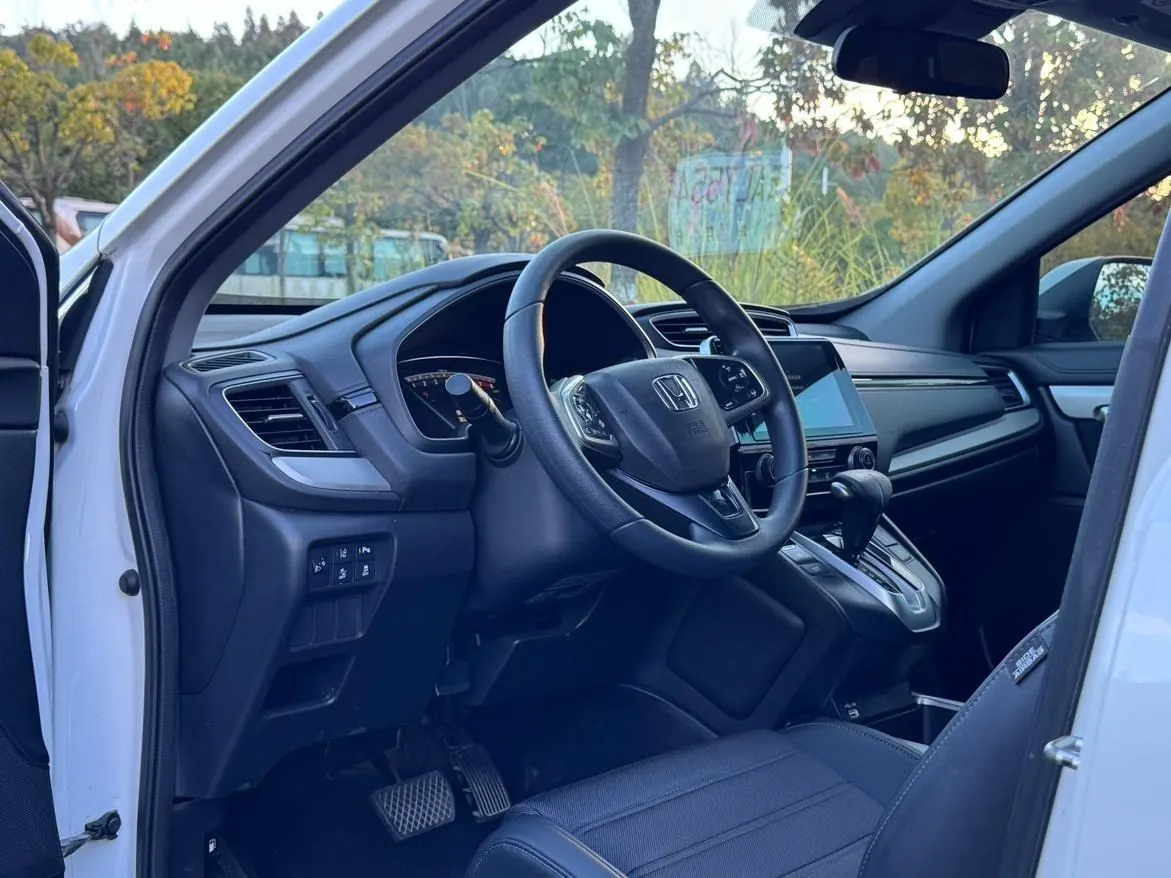 Honda CR-V 240TURBO CVT photo 4