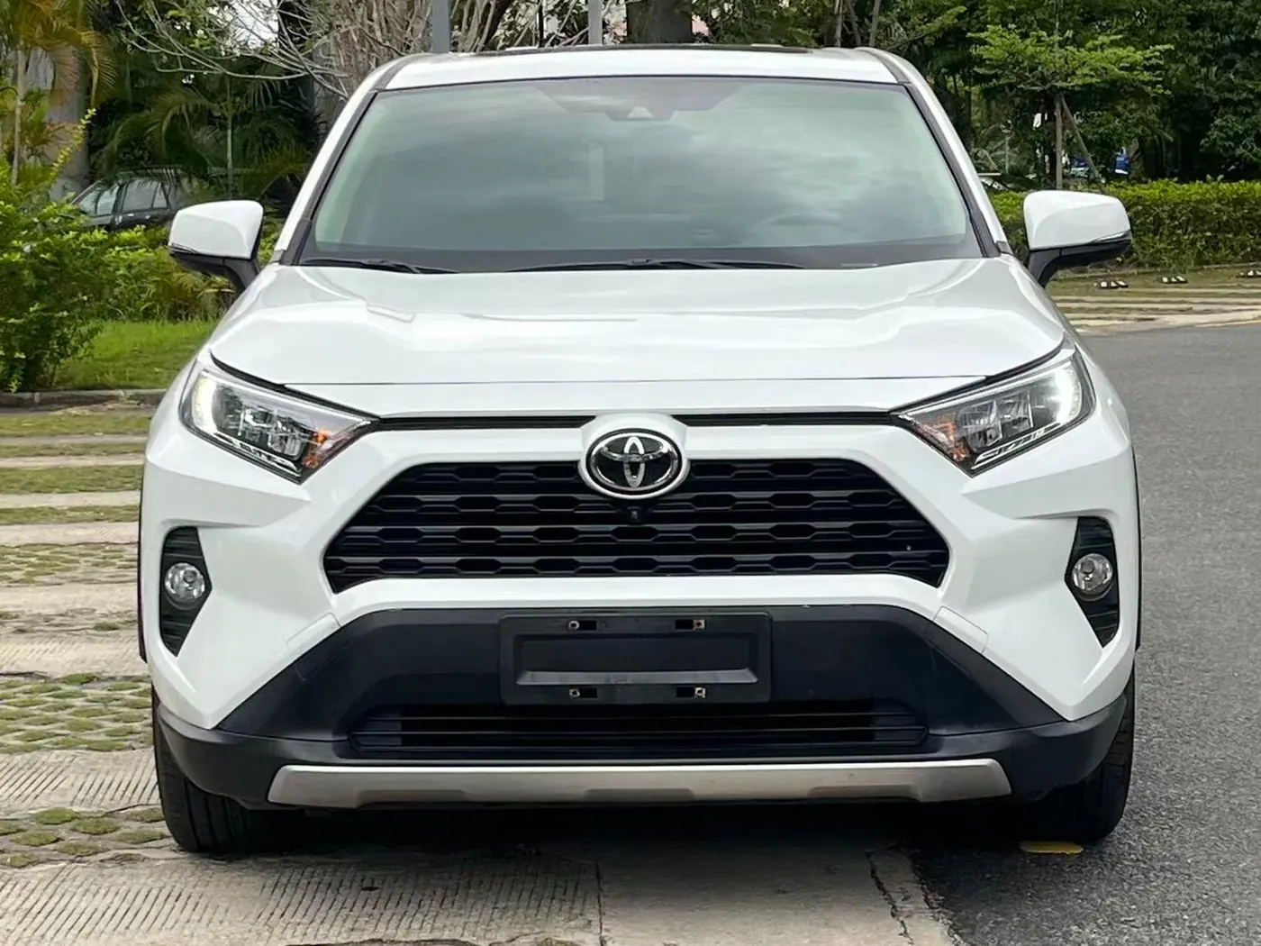 Toyota RAV4 2.0L photo 2