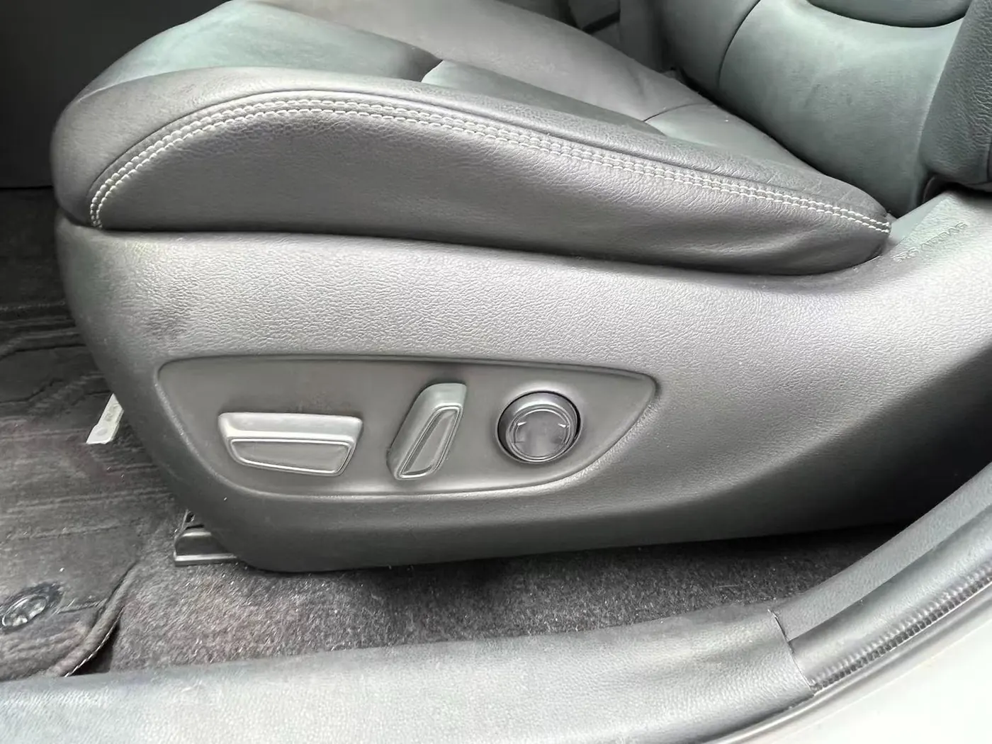 Toyota RAV4 2.0L photo 5