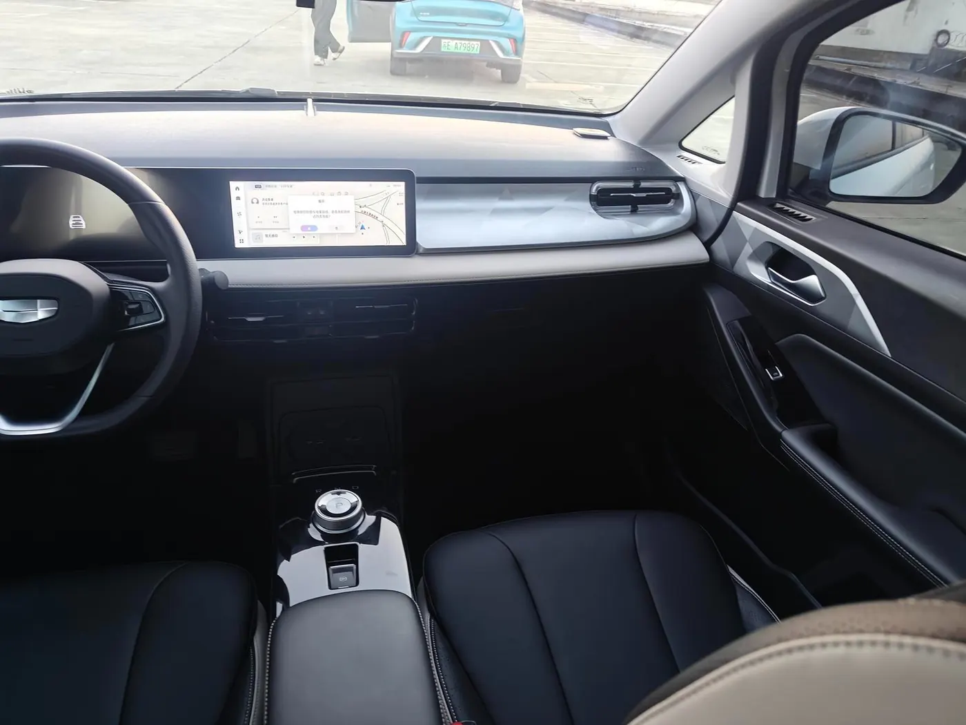 Geely Geometry E Firefly 401KM photo 10