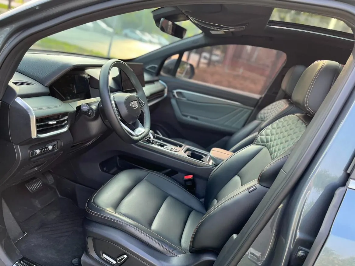 Geely Haoyue L 2.0TD photo 3