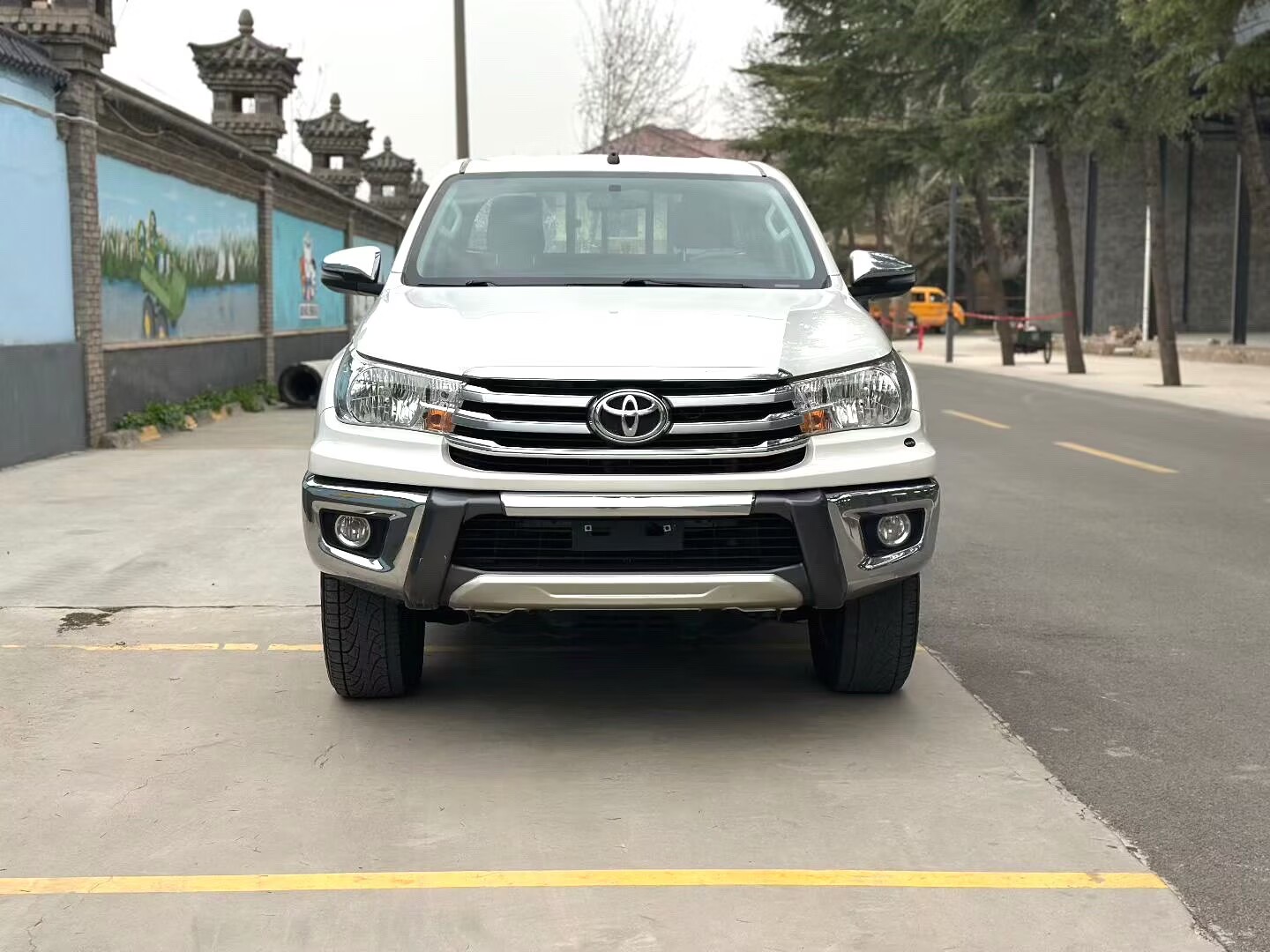 2018 Toyota Hilux Used Pickup Front View for Nigeria Ghana