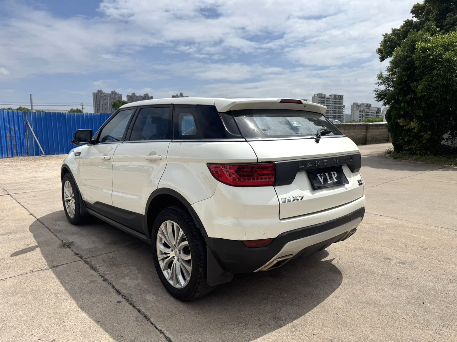 2017 Lufeng X7