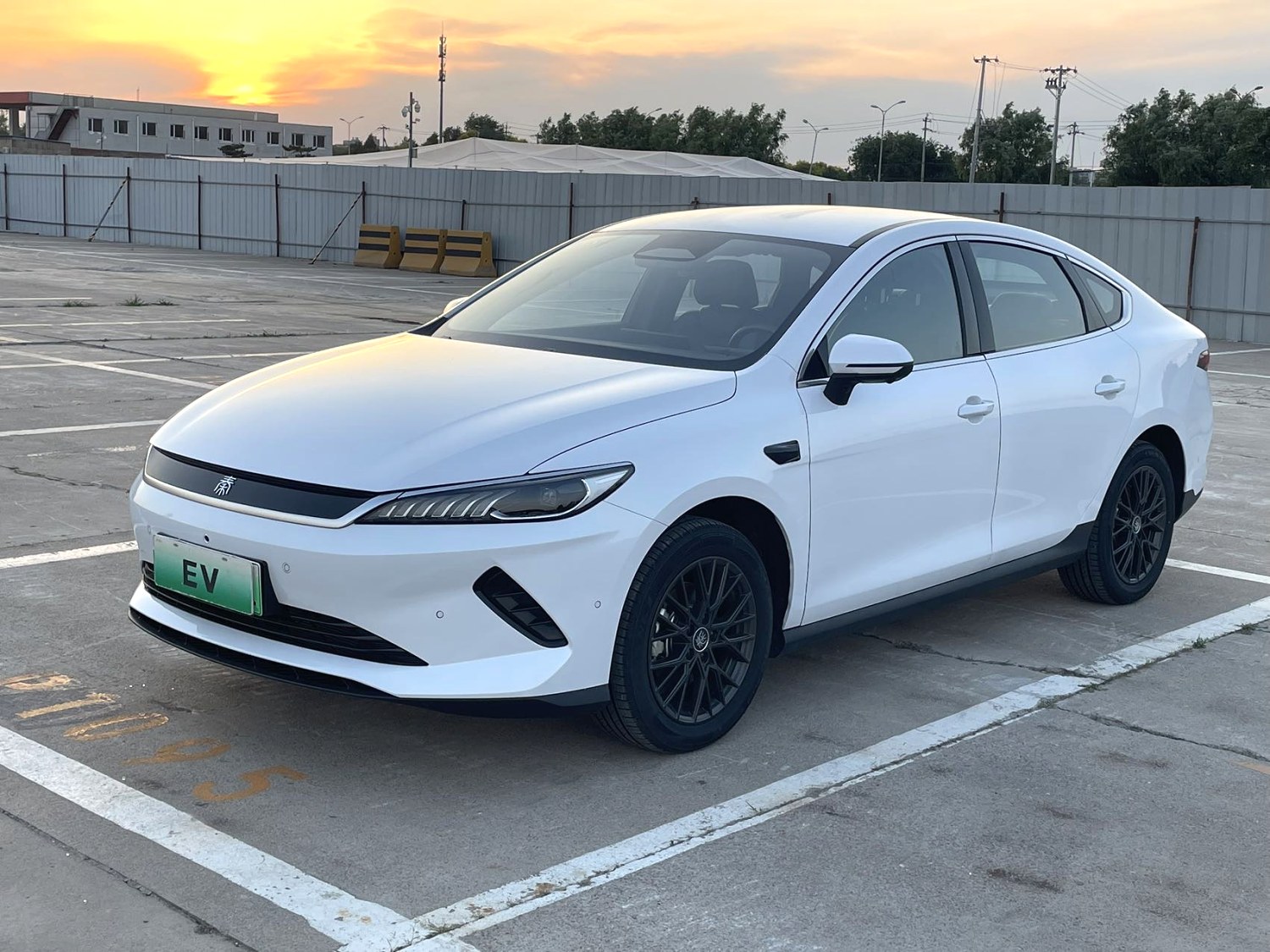 2025 BYD Qin PLUS EV Hybrid Sedan Export